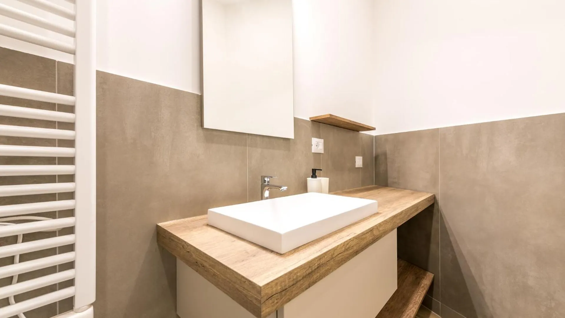 Guest Planet - Fondazione Prada'S Two Rooms Suite Milan 0*,  Italie